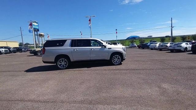 2021 GMC Yukon XL Vehicle Photo in NEDERLAND, TX 77627-8017