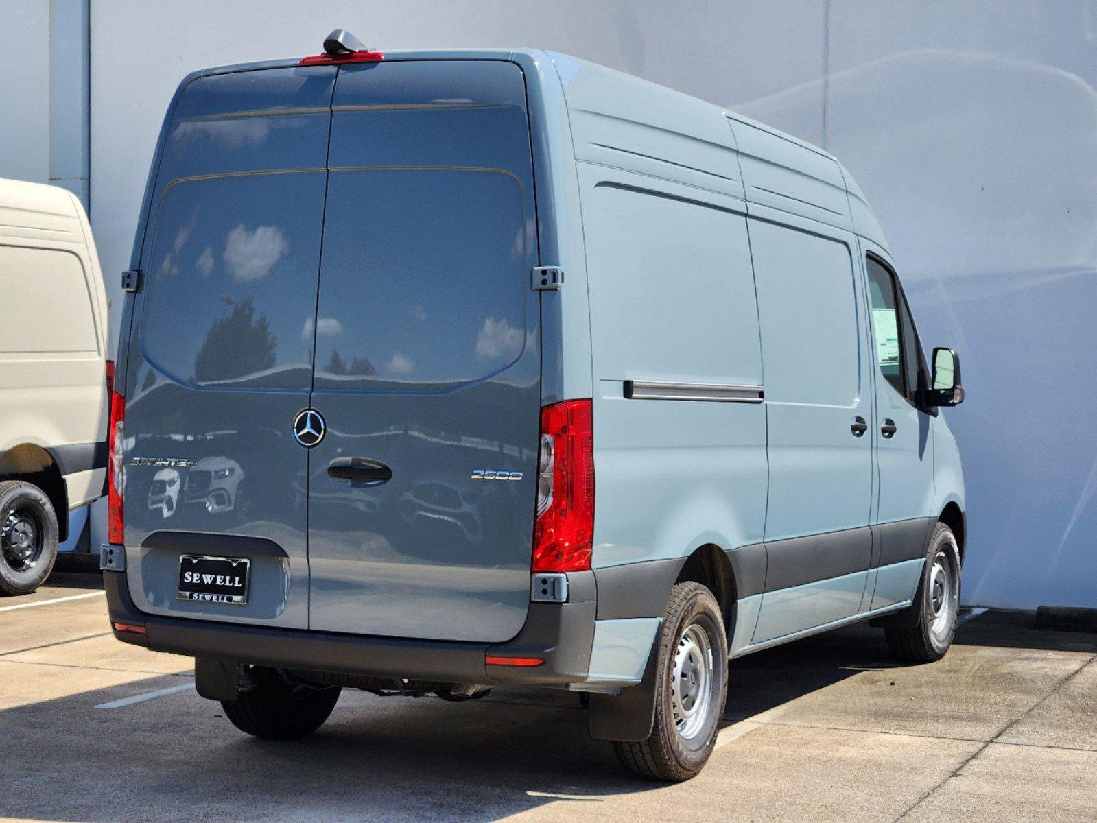 2025 Mercedes-Benz Sprinter Cargo Van Vehicle Photo in HOUSTON, TX 77079