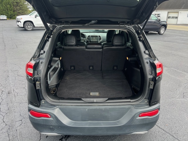 2015 Jeep Cherokee Vehicle Photo in CORRY, PA 16407-0000