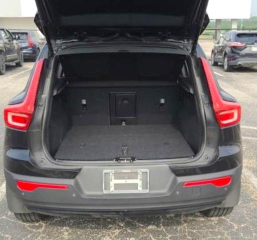 2021 Volvo XC40 Vehicle Photo in Grapevine, TX 76051