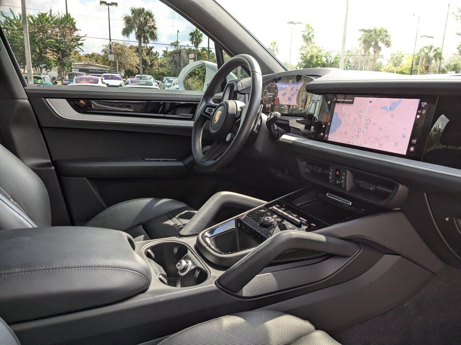 2024 Porsche Cayenne Vehicle Photo in Maitland, FL 32751