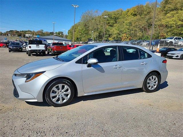 Used 2021 Toyota Corolla LE with VIN 5YFEPMAE0MP216915 for sale in Milford, OH