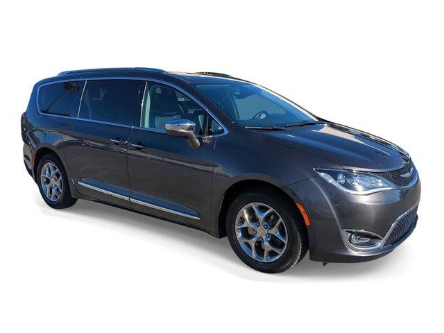 Used 2018 Chrysler Pacifica Limited with VIN 2C4RC1GG5JR357608 for sale in Collierville, TN