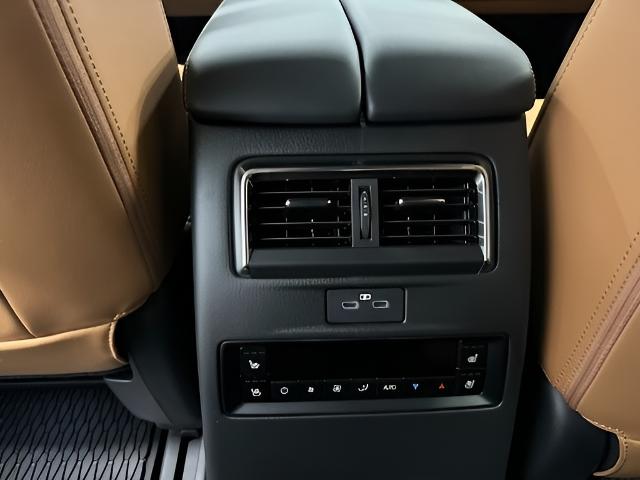 2024 Mazda CX-90 Vehicle Photo in Green Bay, WI 54304