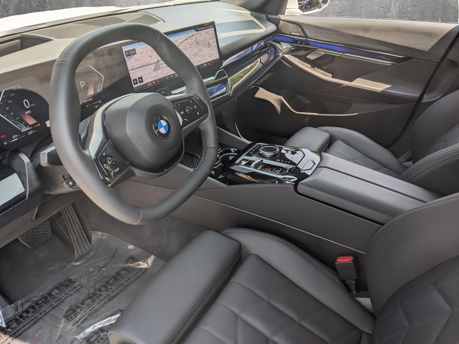 2024 BMW 540i xDrive Vehicle Photo in Towson, MD 21204