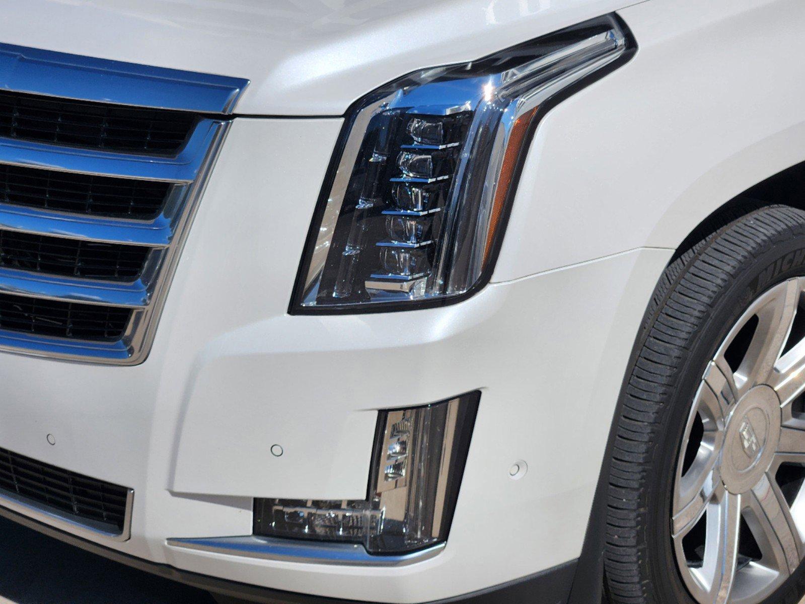 2020 Cadillac Escalade ESV Vehicle Photo in GRAPEVINE, TX 76051-8302