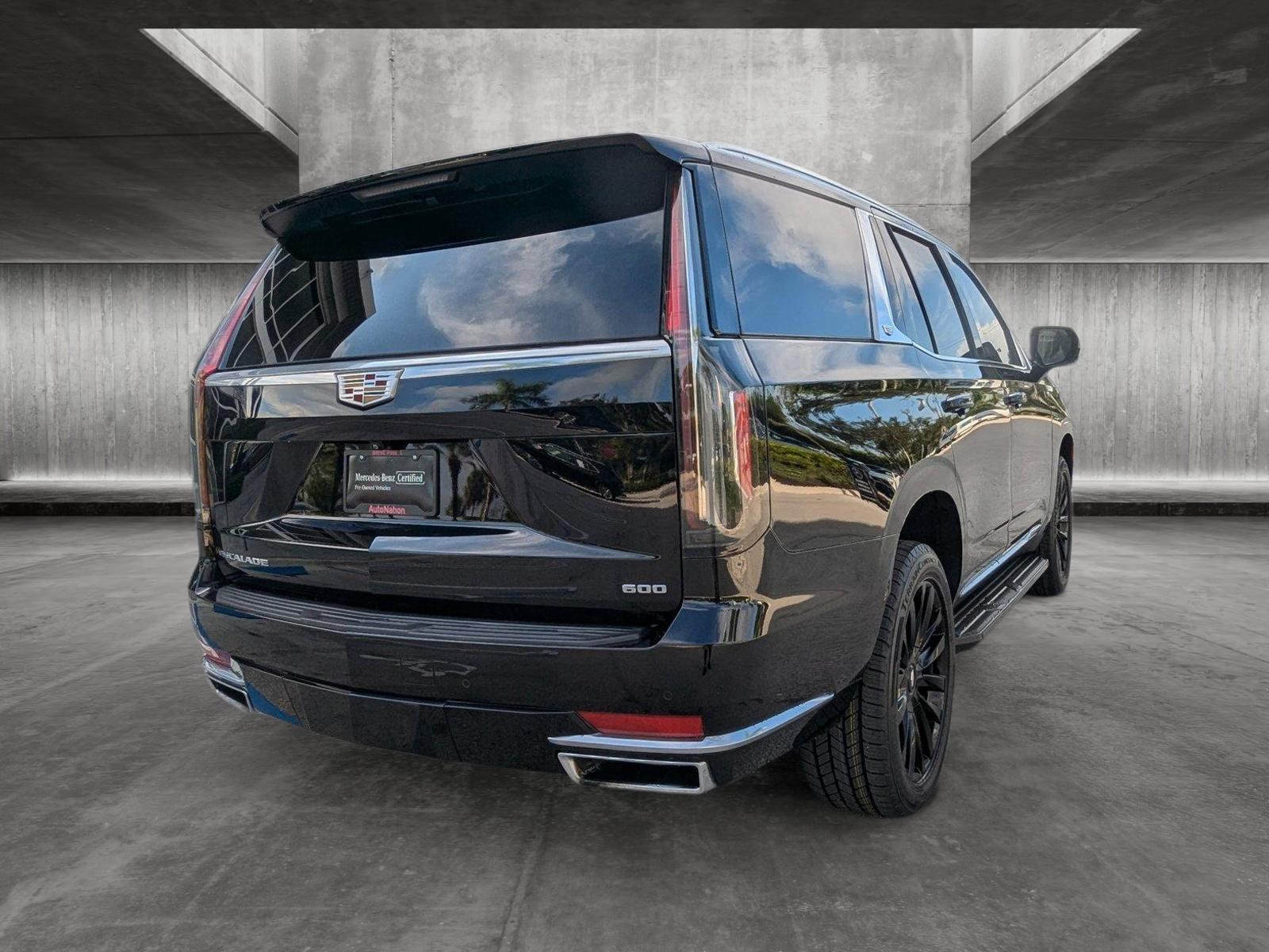 2022 Cadillac Escalade Vehicle Photo in Miami, FL 33169