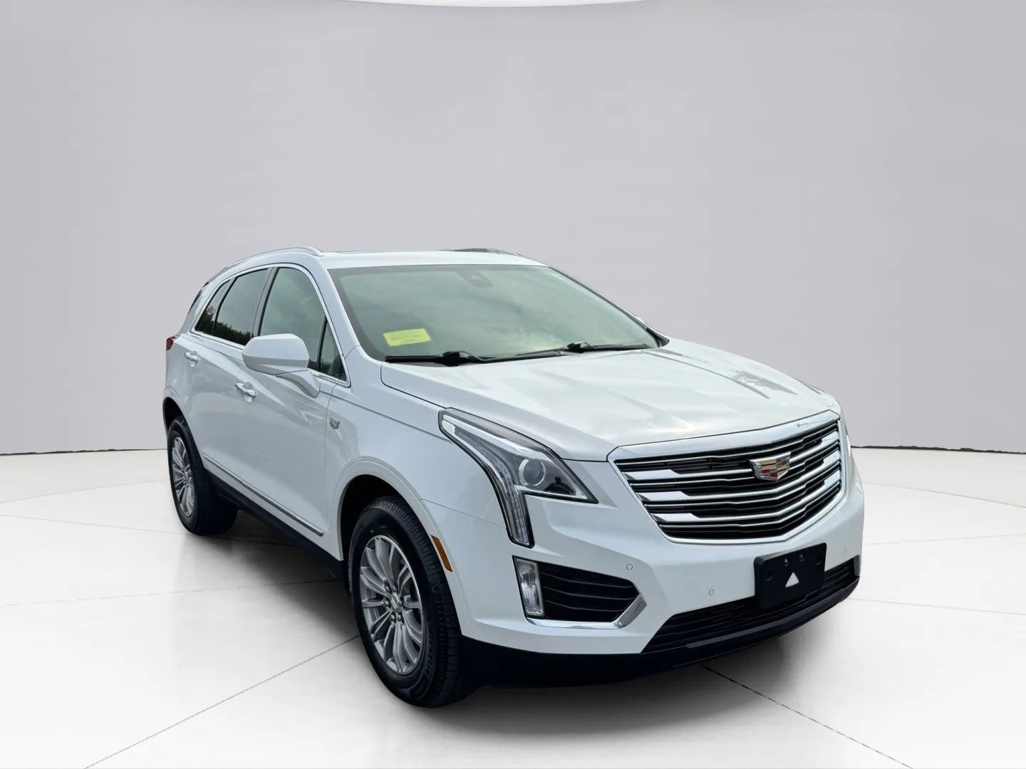 2019 Cadillac XT5 Vehicle Photo in LEOMINSTER, MA 01453-2952