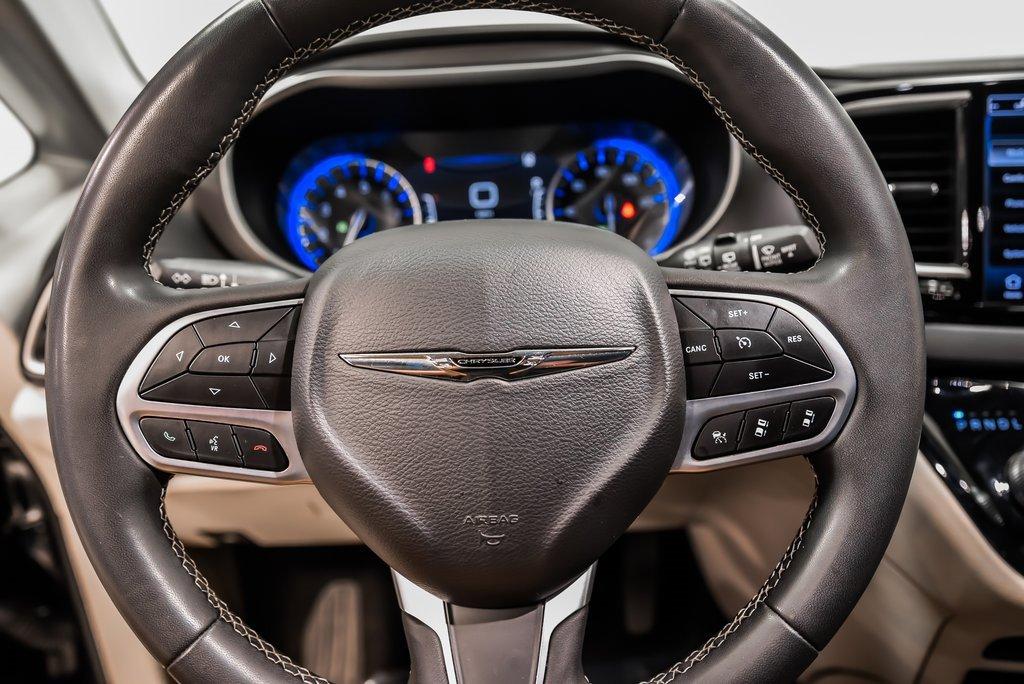 2022 Chrysler Pacifica Vehicle Photo in AKRON, OH 44320-4088