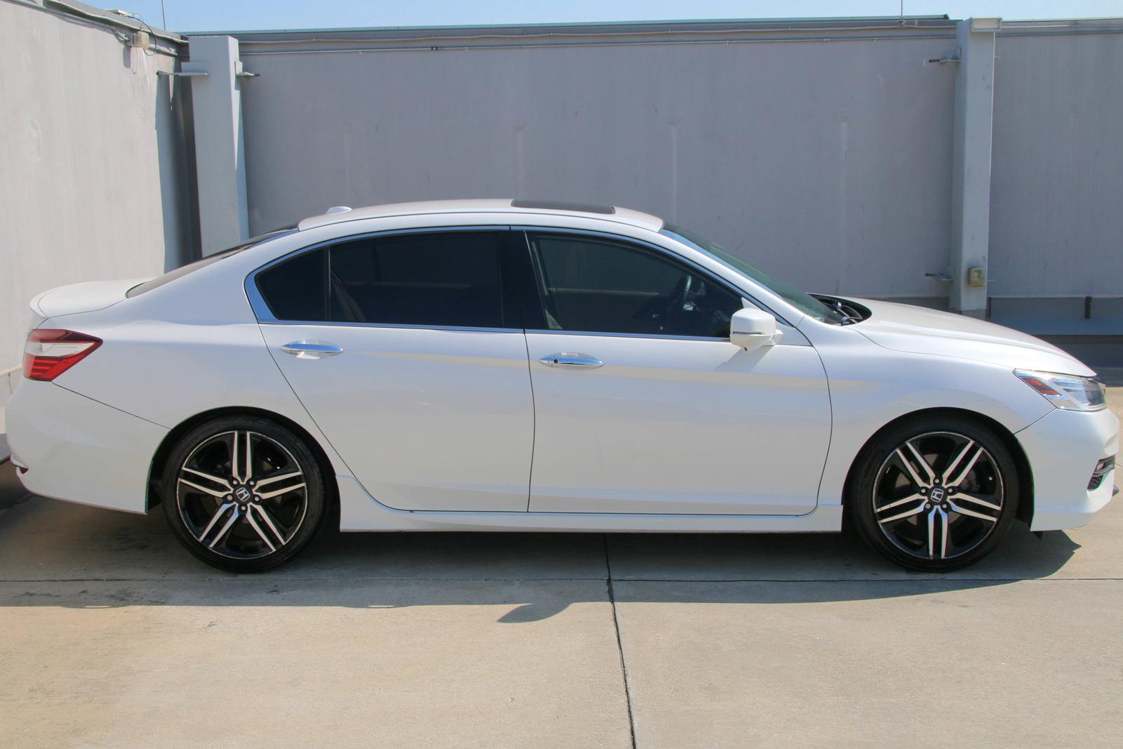 2017 Honda Accord Sedan Vehicle Photo in SUGAR LAND, TX 77478