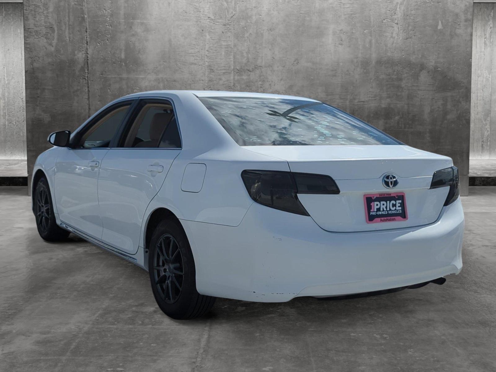 2013 Toyota Camry Hybrid Vehicle Photo in Ft. Myers, FL 33907