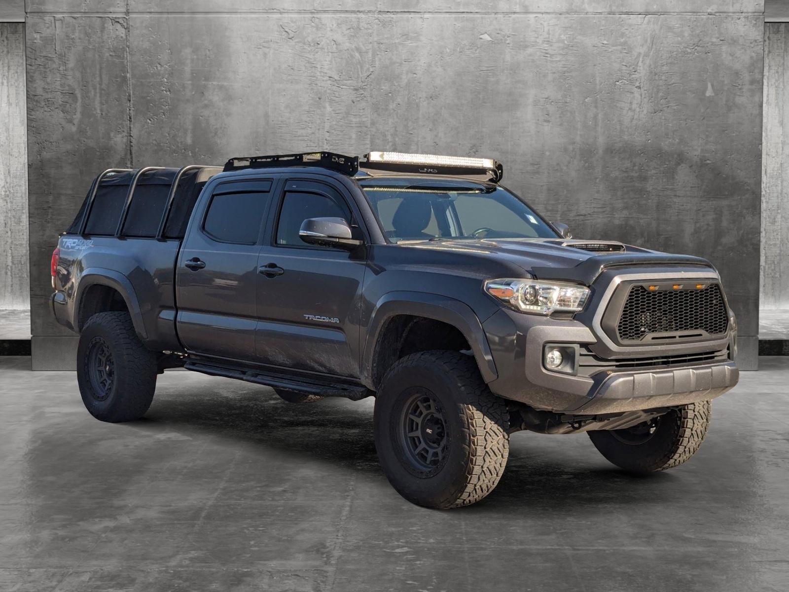 2018 Toyota Tacoma Vehicle Photo in St. Petersburg, FL 33713