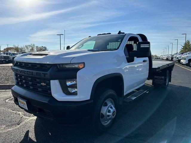 2022 Chevrolet Silverado 3500 HD CC Vehicle Photo in COLUMBIA, MO 65203-3903