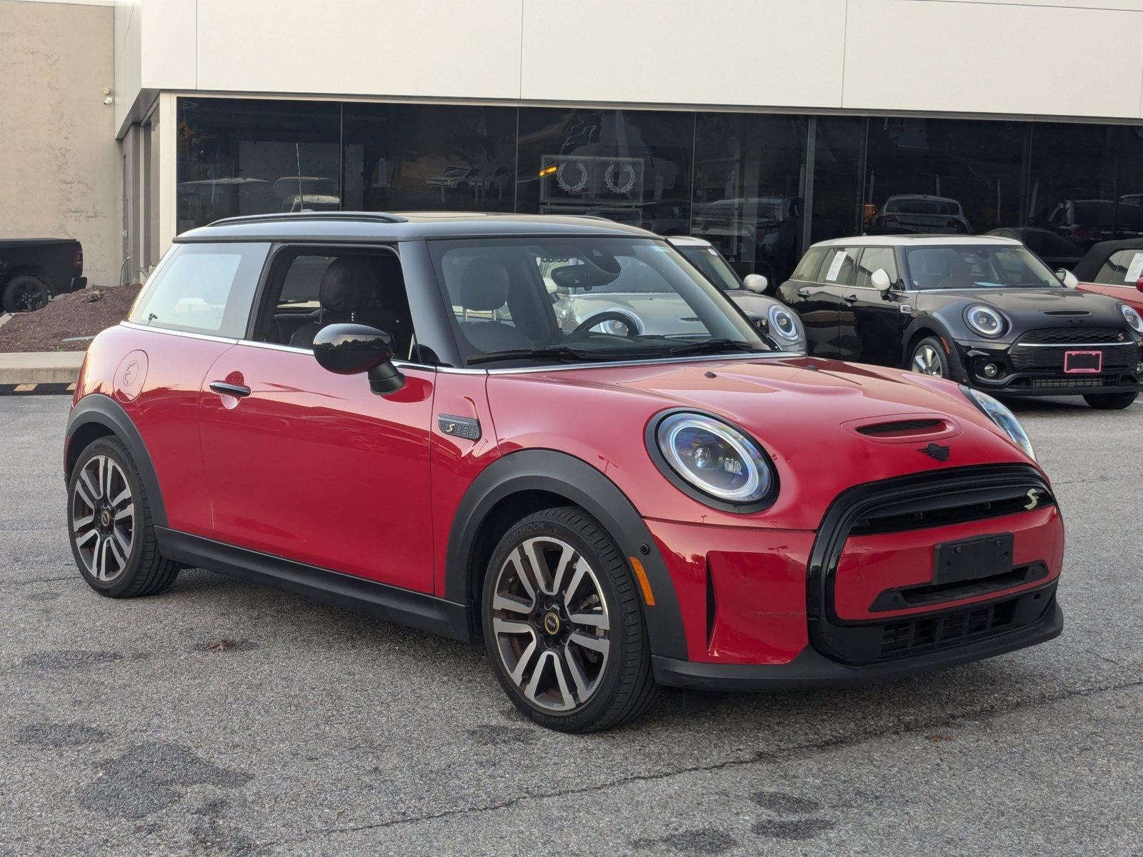 2022 MINI Electric Hardtop 2 Door Vehicle Photo in Towson, MD 21204