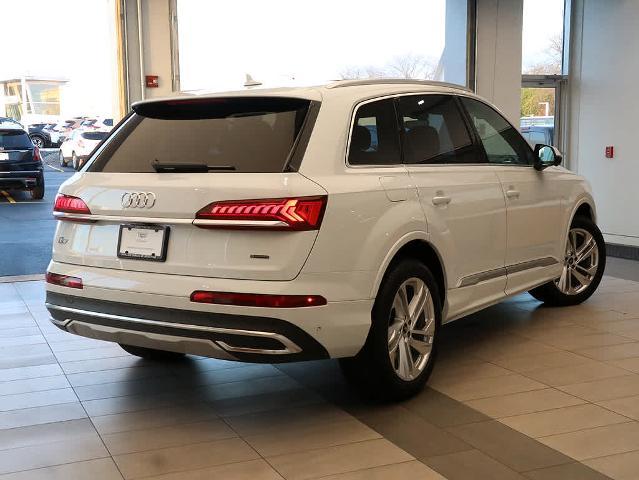 2024 Audi Q7 Vehicle Photo in LIBERTYVILLE, IL 60048-3287