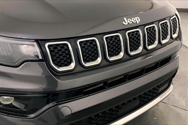 2023 Jeep Compass Vehicle Photo in Kansas City, MO 64114