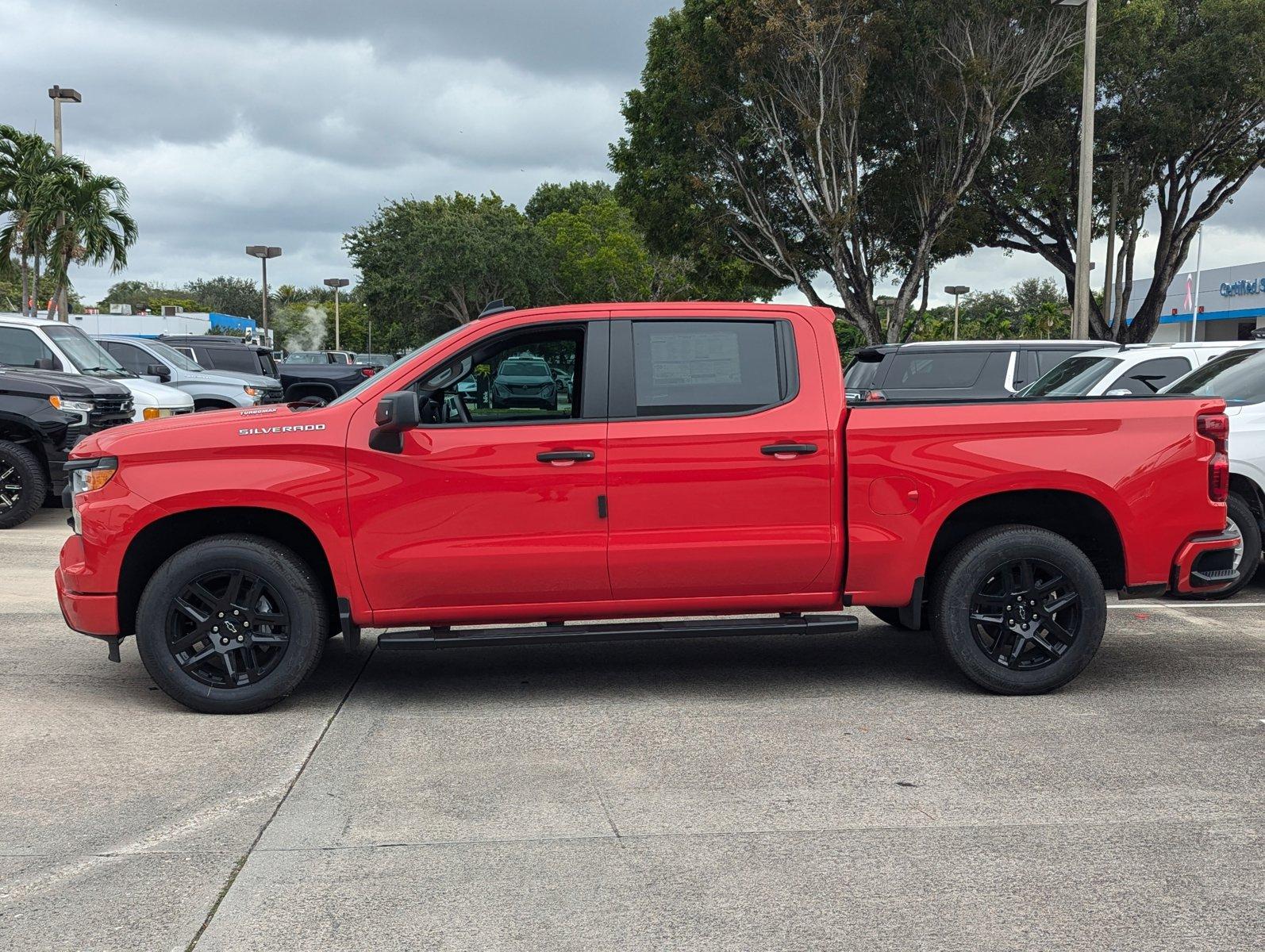 2024 Chevrolet Silverado 1500 Vehicle Photo in PEMBROKE PINES, FL 33024-6534