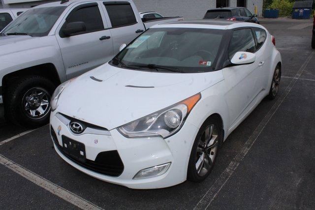 2013 Hyundai VELOSTER Vehicle Photo in SAINT CLAIRSVILLE, OH 43950-8512