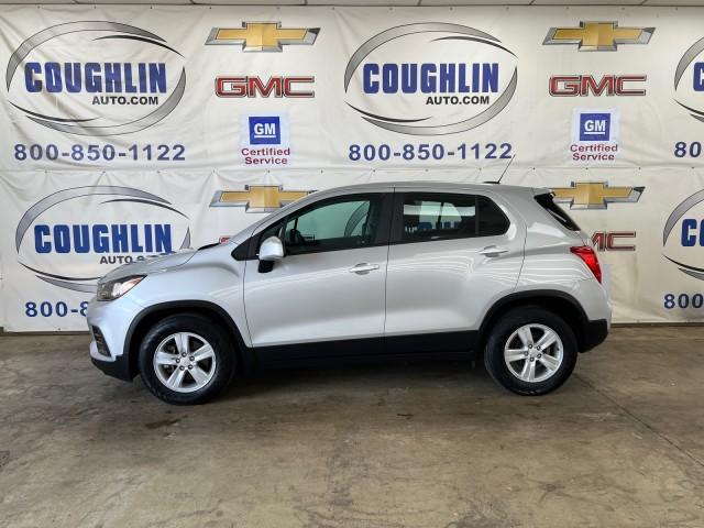 Used 2020 Chevrolet Trax LS with VIN KL7CJKSB5LB320991 for sale in London, OH