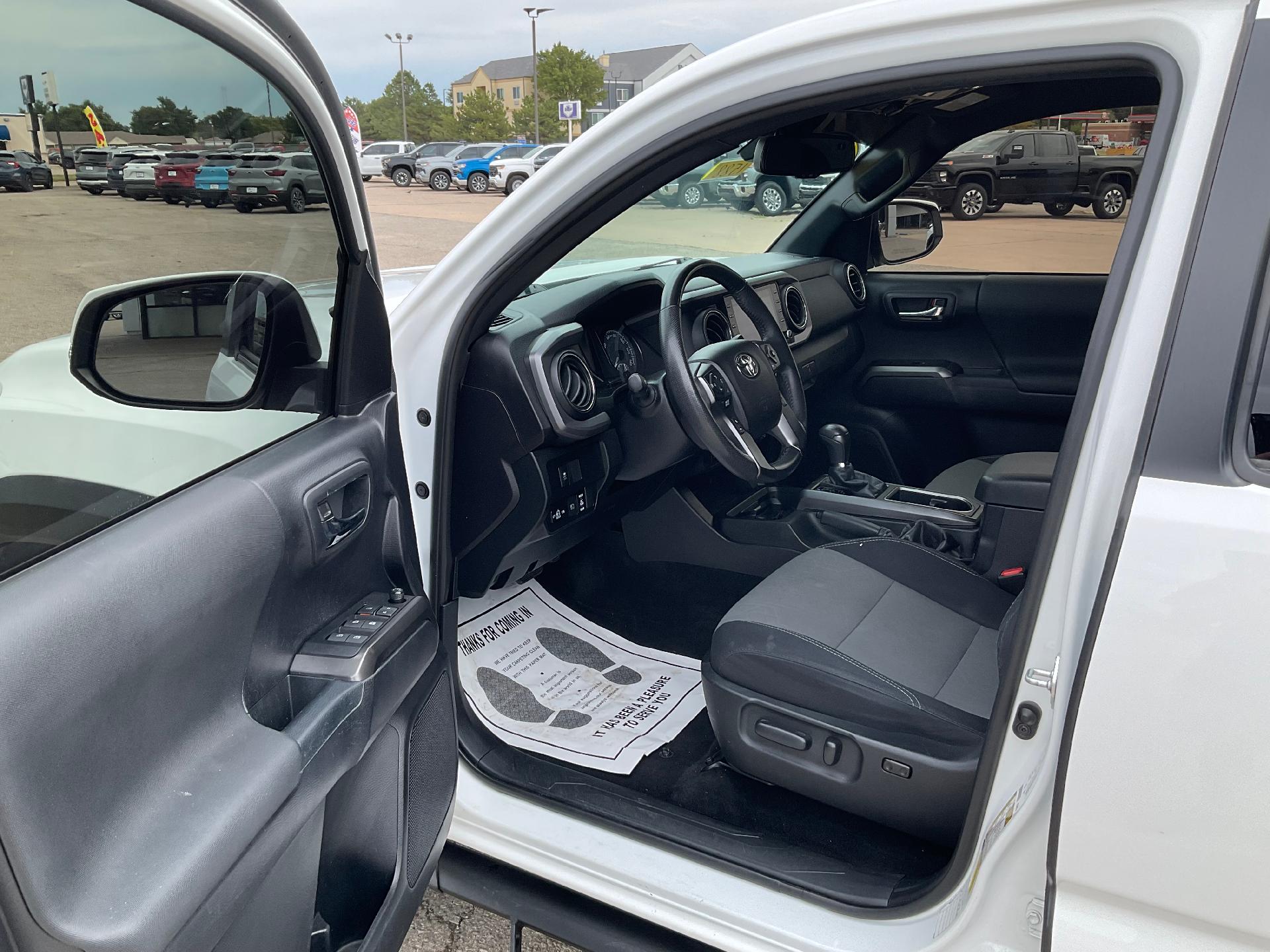 2021 Toyota Tacoma 4WD Vehicle Photo in PONCA CITY, OK 74601-1036