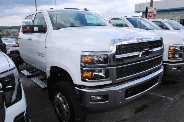 2024 Chevrolet Silverado 5500 HD Vehicle Photo in SAINT CLAIRSVILLE, OH 43950-8512