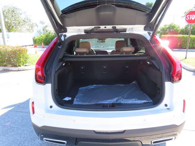 2025 Cadillac XT4 Vehicle Photo in DELRAY BEACH, FL 33483-3294