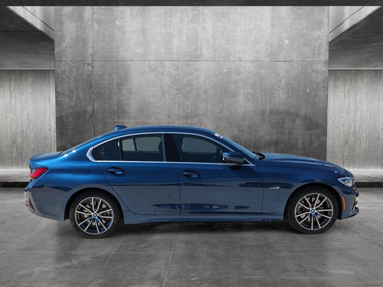 2022 BMW 330e xDrive Vehicle Photo in Rockville, MD 20852