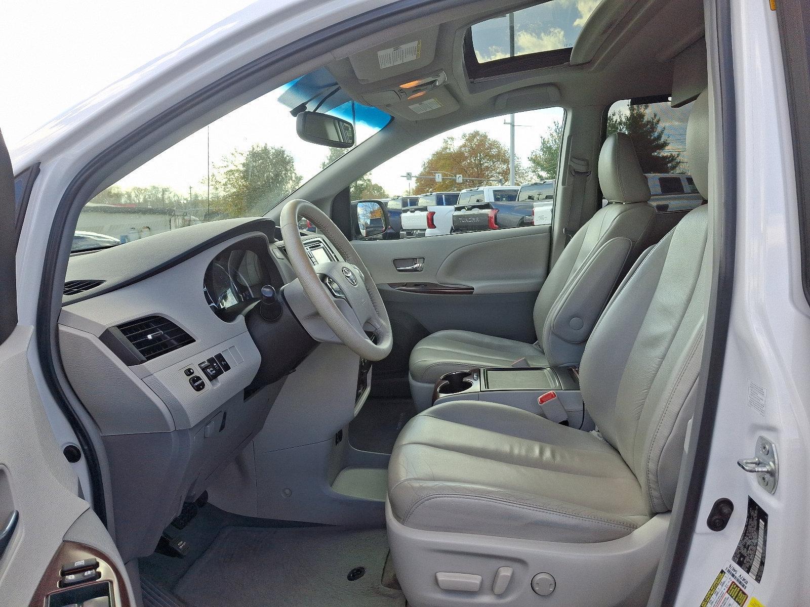 2014 Toyota Sienna Vehicle Photo in Trevose, PA 19053