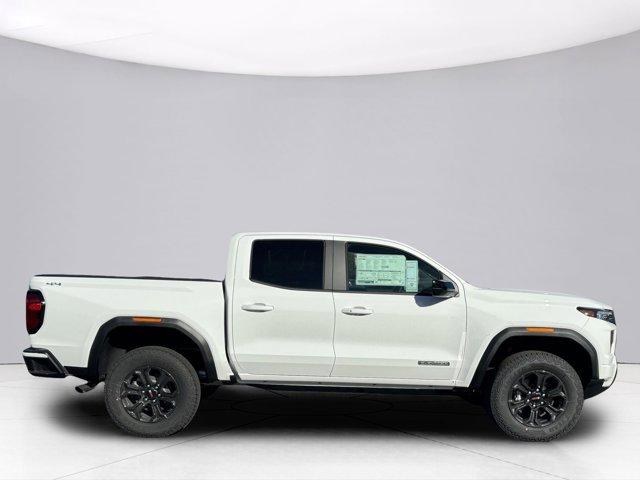 2024 GMC Canyon Vehicle Photo in LEOMINSTER, MA 01453-2952