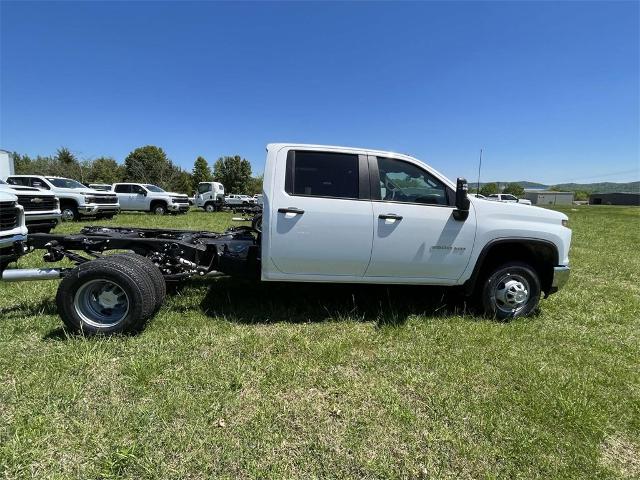 2024 Chevrolet Silverado 3500 HD Vehicle Photo in ALCOA, TN 37701-3235