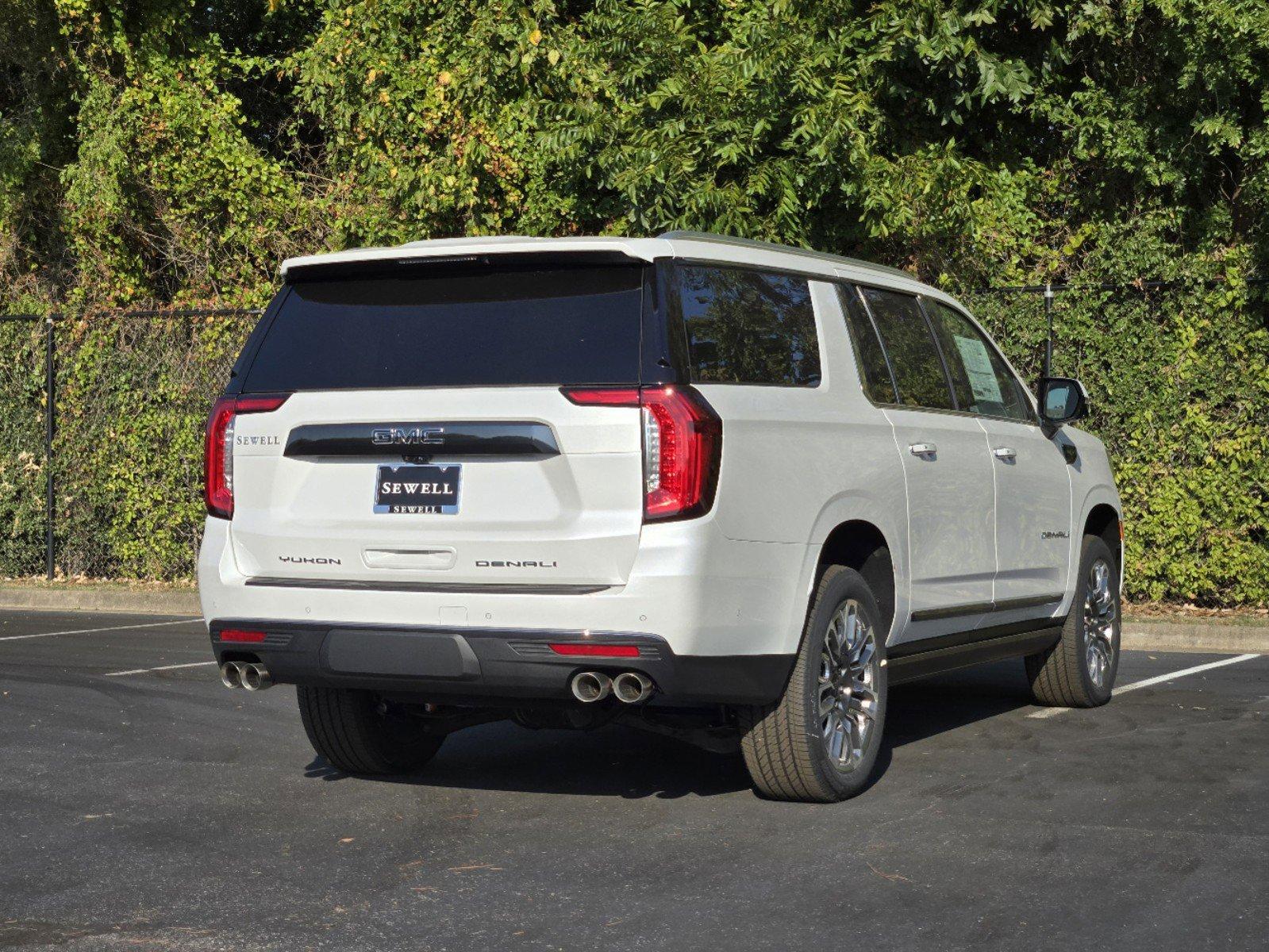 2024 GMC Yukon XL Vehicle Photo in DALLAS, TX 75209-3016