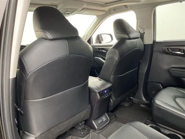 2022 Toyota Highlander Vehicle Photo in PORTLAND, OR 97225-3518