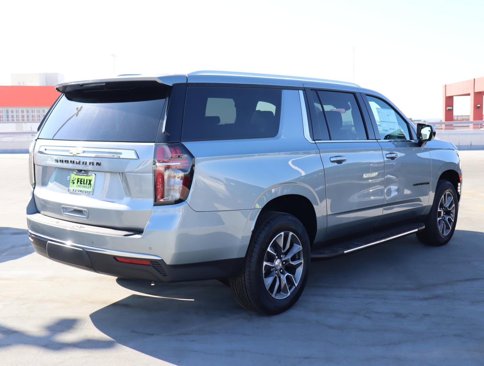 2024 Chevrolet Suburban Vehicle Photo in LOS ANGELES, CA 90007-3794