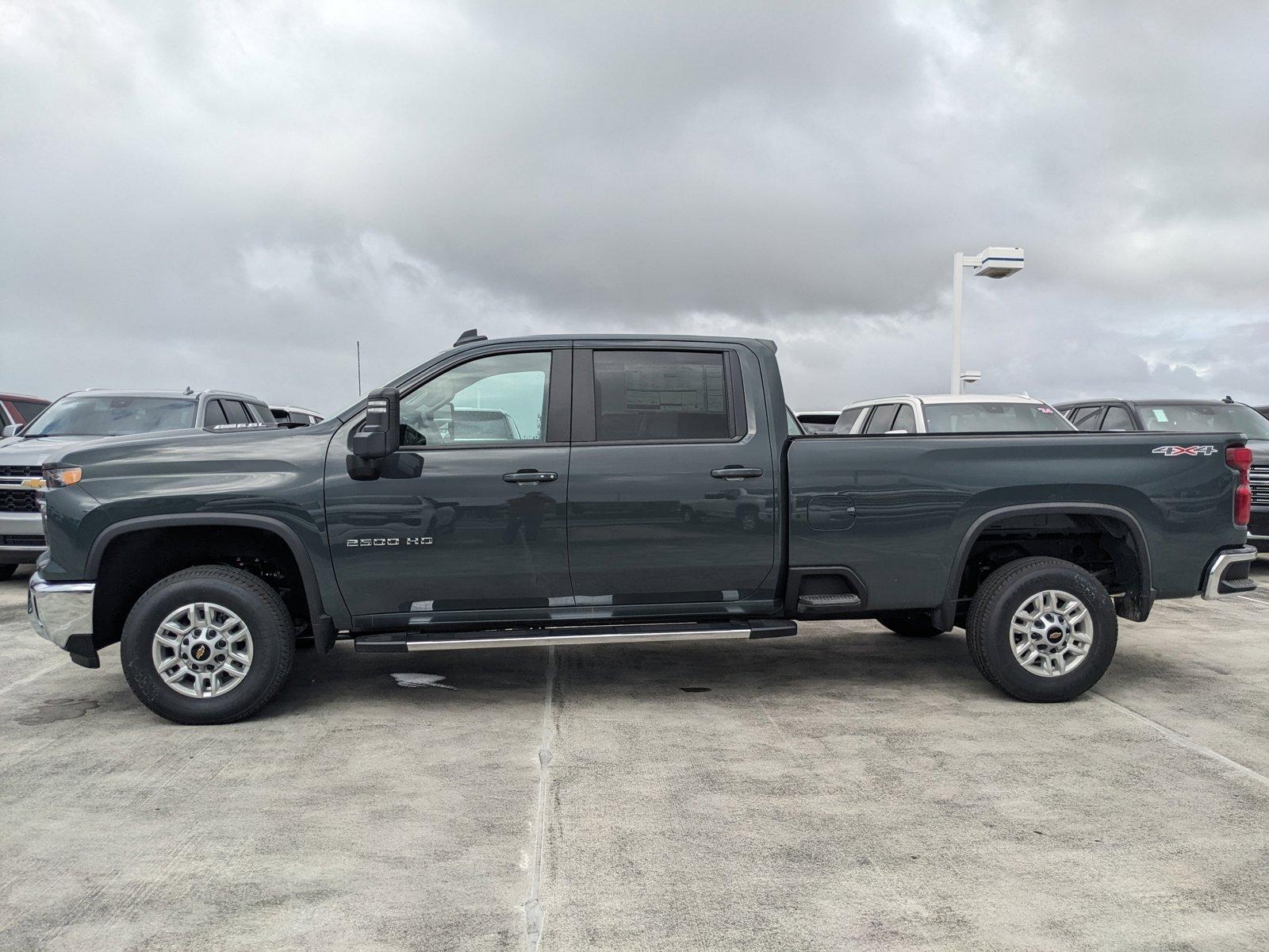 2025 Chevrolet Silverado 2500 HD Vehicle Photo in PEMBROKE PINES, FL 33024-6534