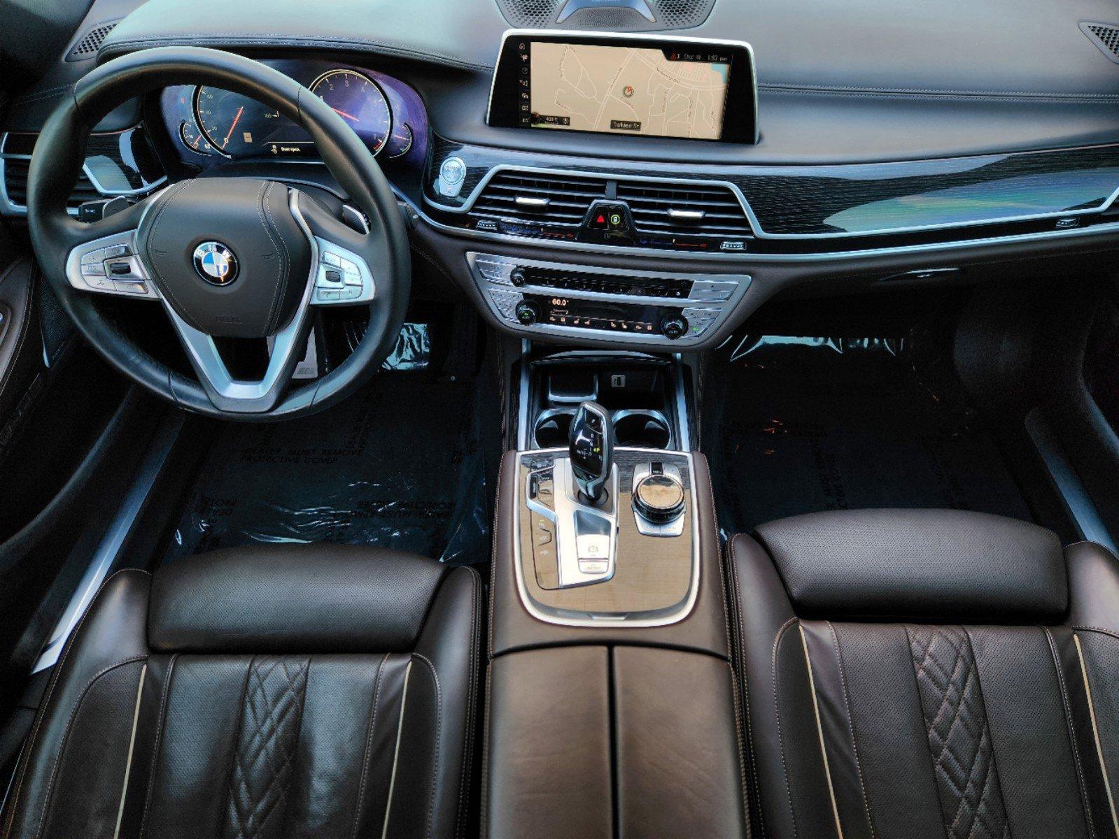 2017 BMW 750i Vehicle Photo in FORT WORTH, TX 76132