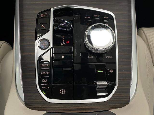 2025 BMW X7 xDrive40i Vehicle Photo in Appleton, WI 54913