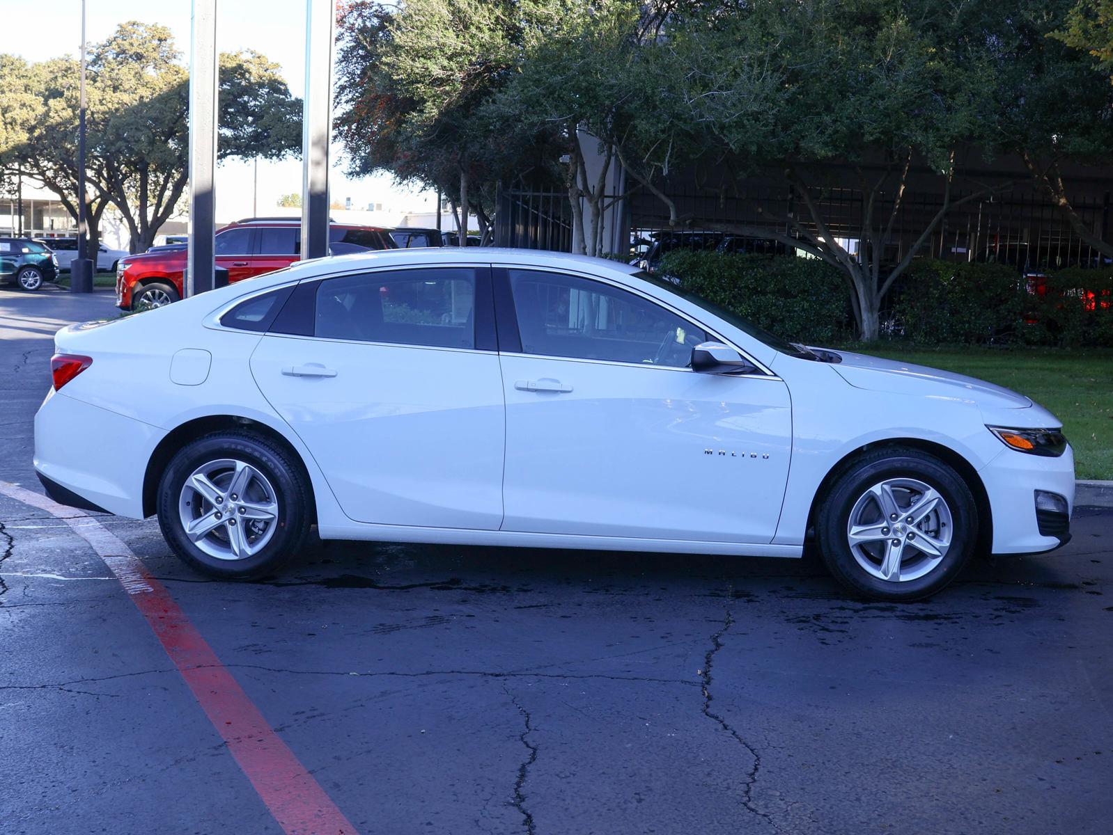 2024 Chevrolet Malibu Vehicle Photo in DALLAS, TX 75209-3095