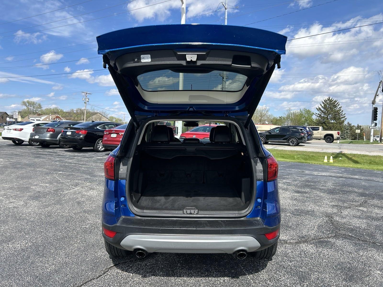 2019 Ford Escape Vehicle Photo in Cedar Rapids, IA 52402