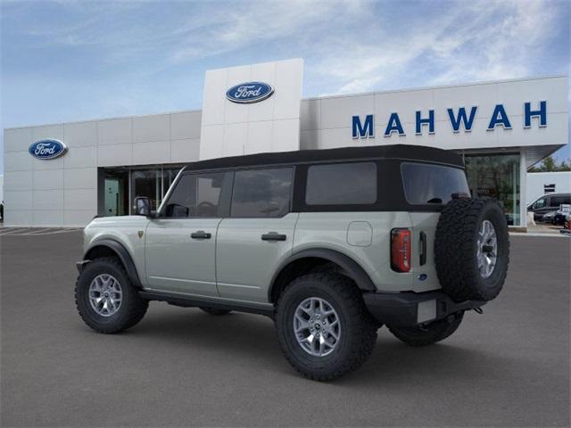 2024 Ford Bronco Vehicle Photo in Mahwah, NJ 07430-1343