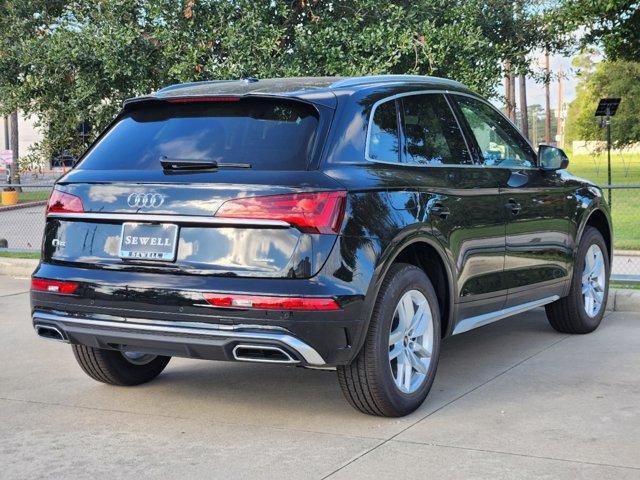 2024 Audi Q5 Vehicle Photo in HOUSTON, TX 77090