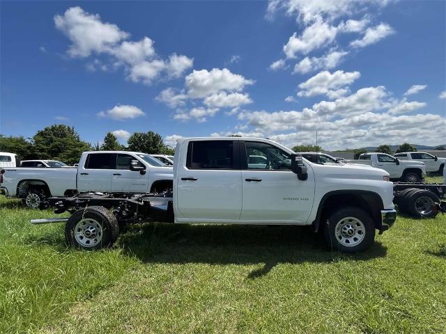 2024 Chevrolet Silverado 3500 HD Vehicle Photo in ALCOA, TN 37701-3235