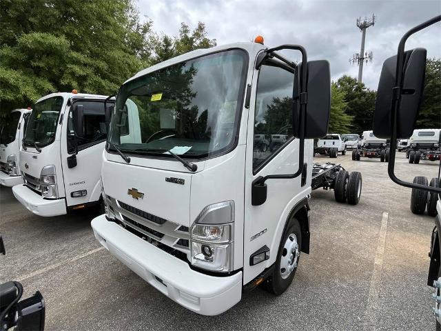 2025 Chevrolet Low Cab Forward 3500 Vehicle Photo in ALCOA, TN 37701-3235