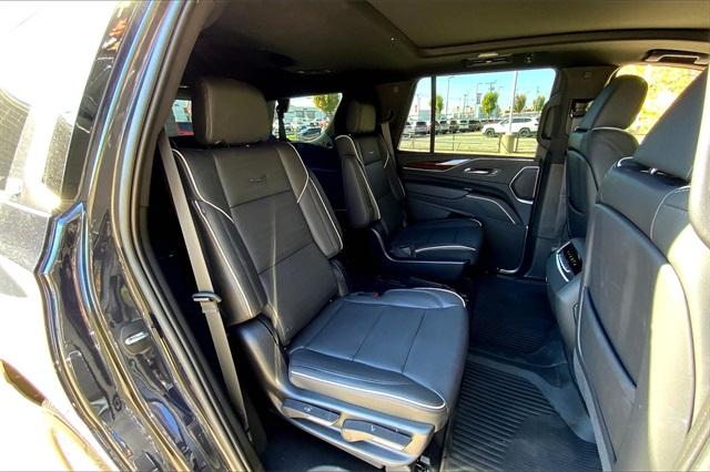 2022 Cadillac Escalade Vehicle Photo in KANSAS CITY, MO 64114-4545