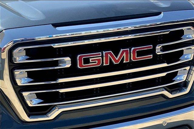 2021 GMC Sierra 1500 Vehicle Photo in TOPEKA, KS 66609-0000