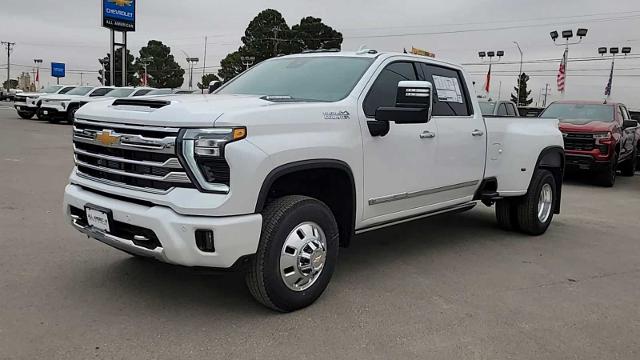 2025 Chevrolet Silverado 3500 HD Vehicle Photo in MIDLAND, TX 79703-7718