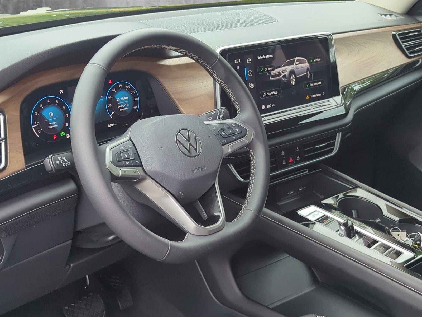 2024 Volkswagen Atlas Vehicle Photo in Tampa, FL 33614