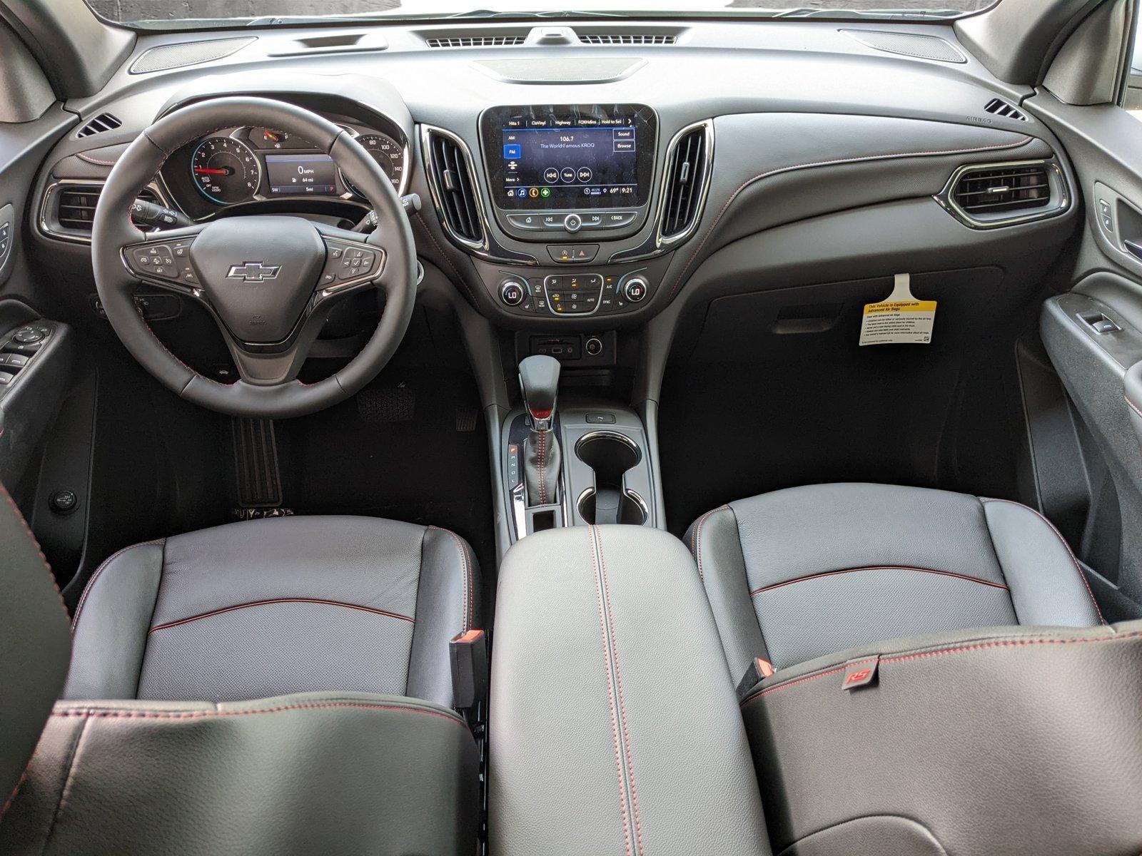 2024 Chevrolet Equinox Vehicle Photo in VALENCIA, CA 91355-1705