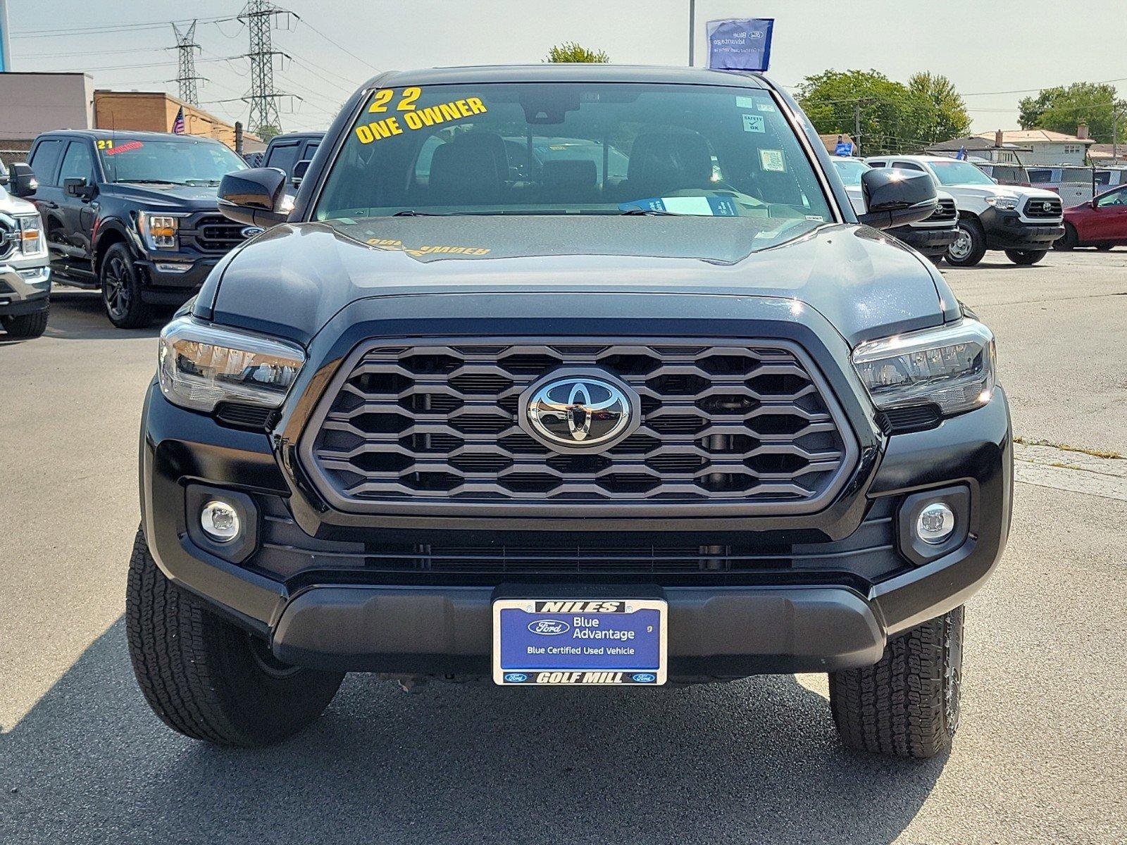 2022 Toyota Tacoma 4WD Vehicle Photo in Plainfield, IL 60586