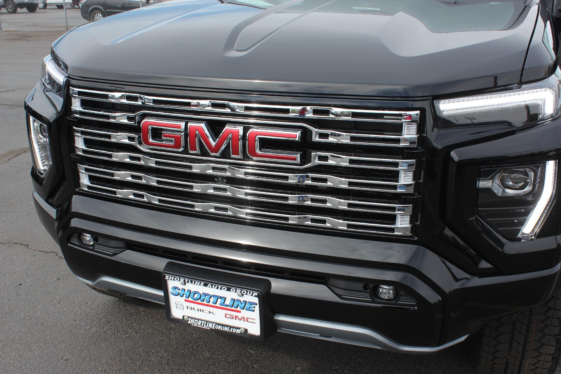 2024 GMC Canyon Vehicle Photo in AURORA, CO 80012-4011