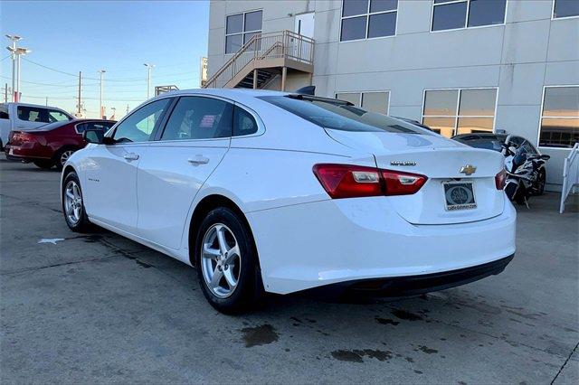 2018 Chevrolet Malibu Vehicle Photo in TOPEKA, KS 66609-0000